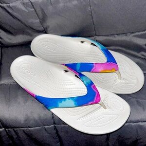 Crocs Kadee sandals (9W) in white with multi colored strap: Excellent condition